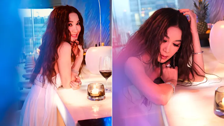 溫碧霞當天在吧檯拍攝多張照片。翻攝自微博