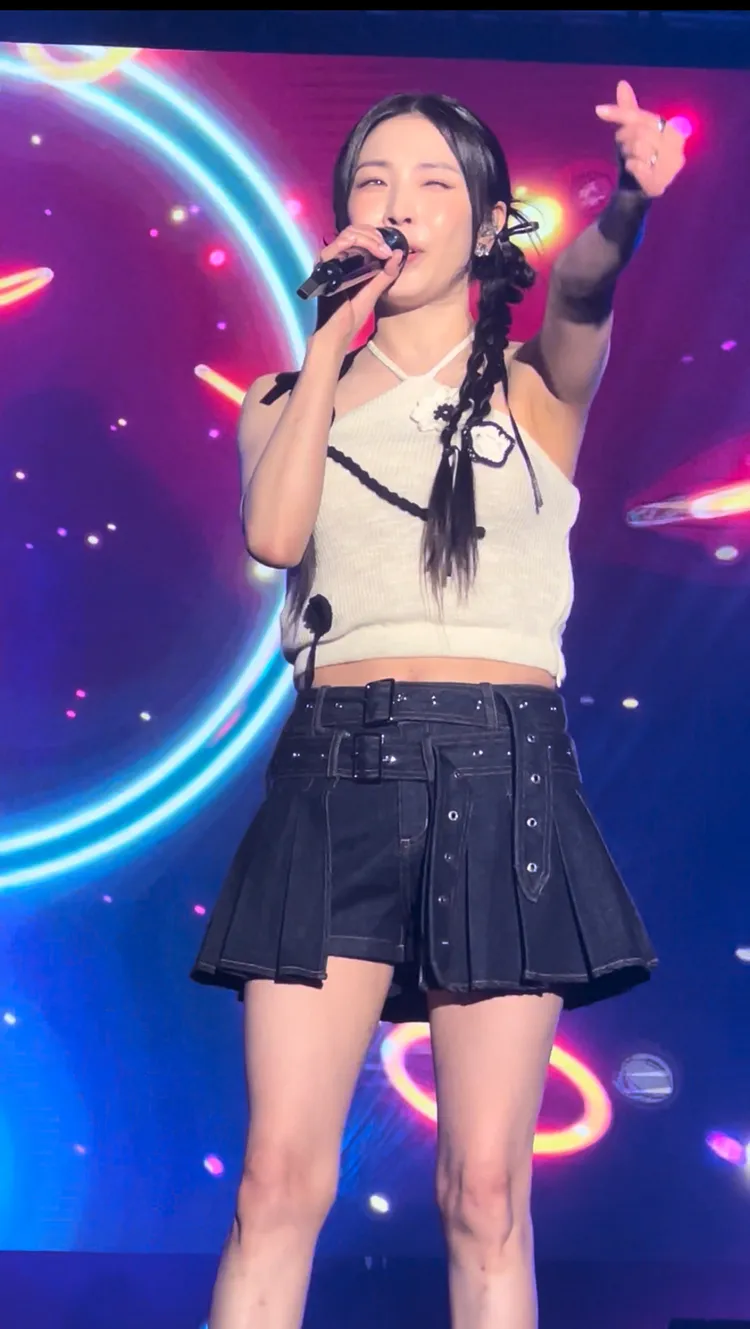 寶兒用中文問「漂亮嗎」。讀者提供