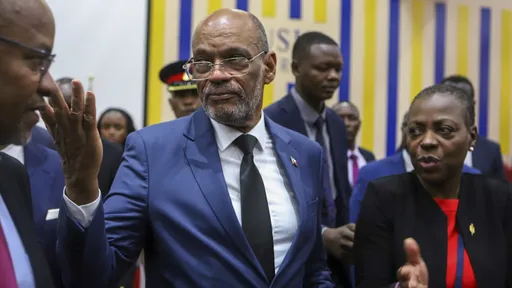 家裡沒大人！海地首都動盪陷癱瘓　總理亨利仍不在國內坐鎮