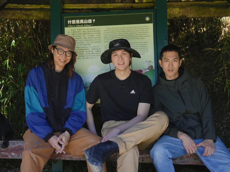 宇宙人相隔12年後再次爬玉山。相信音樂提供