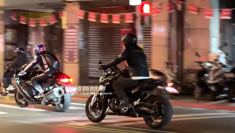 最後一前一後離開大同區。特勤中心攝