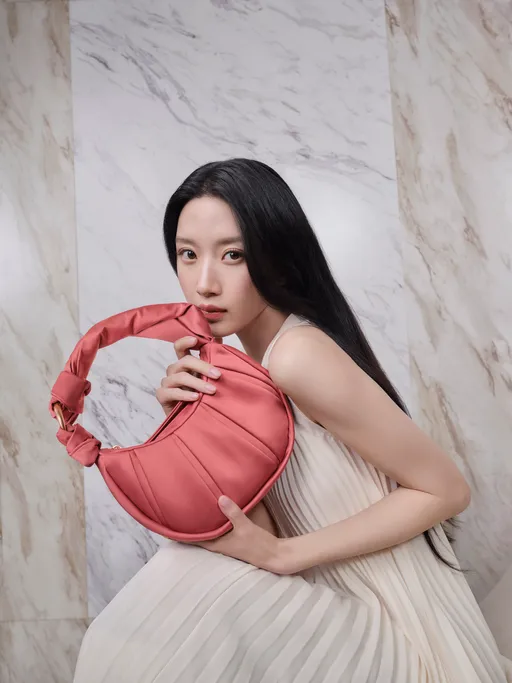 TUMI 推出由新任全球品牌大使文佳煐所詮釋的全新 ASRA女包系列