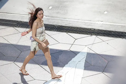 高溫亮黃燈！明飆破35℃防曬傷　下週二氣溫轉涼