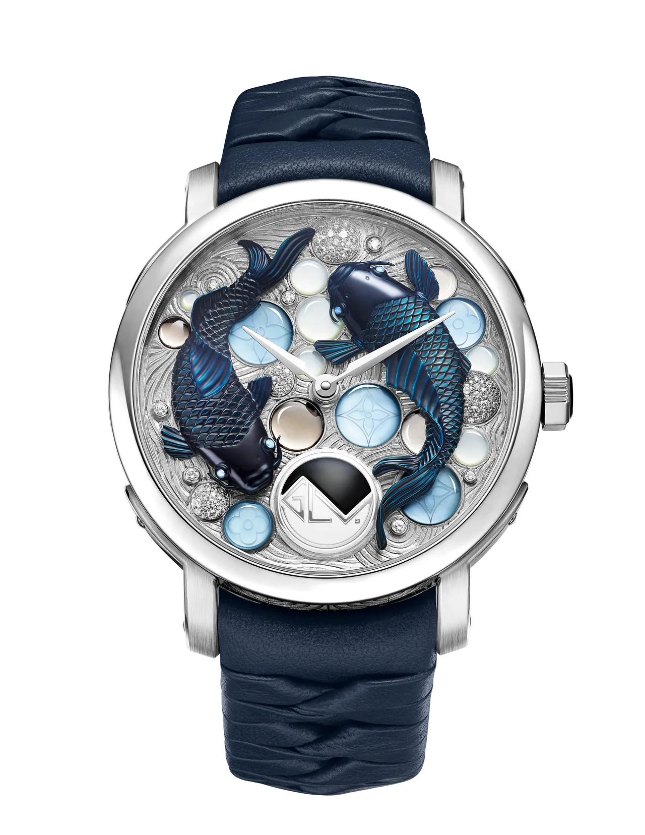 Escale奇幻寶箱花園錦鯉,40mm,18K白金錶殼,白K金底盤,藍色小牛皮手工編織錶帶,Calibre LFT023自動上鍊機械機芯,動力儲存50小時,防水深度50米,限量20只,940萬元。品牌提供