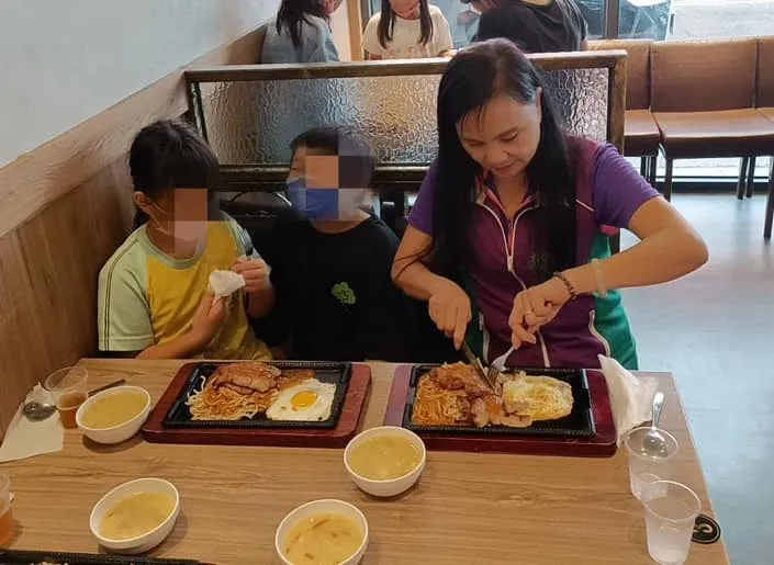 陳姓3姊弟是彰化家扶中心的家扶兒。翻攝賴清美臉書