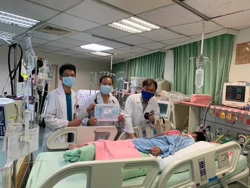 彰化車禍姊姊眼球會移動！「恩慈療法」拚生機　妹妹今做骨折固定手術