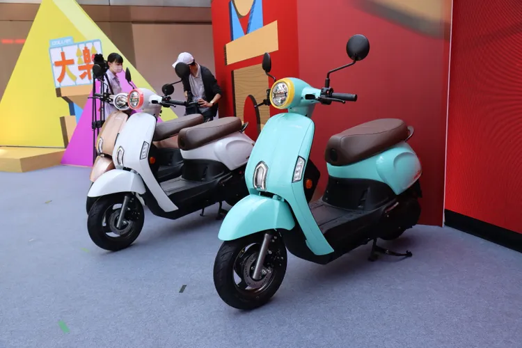 Many馬卡龍特仕版以Many EV為基礎，並選用年輕族群喜愛的馬可龍車色，包含摩卡棕、珍珠白、薄荷綠等三種選擇。林浩昇攝