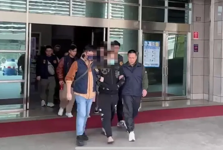 陳嫌遭警方移送。警方提供