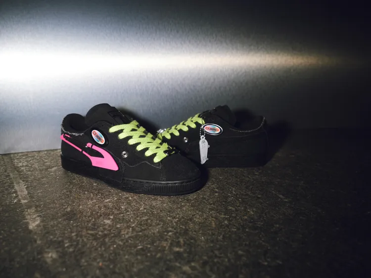 Suede X-GIRL，4380元。品牌提供