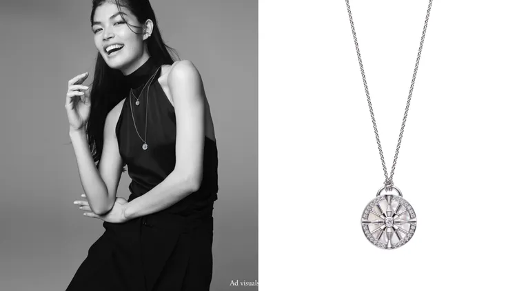 MIKIMOTO Lucky Arrows系列珍珠母貝鑽石墜鍊，18K白金搭配鑽石與白蝶貝珍珠母貝，13萬9000元。品牌提供