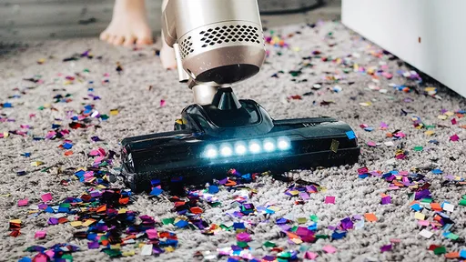 吸塵器隱藏功能「按摩減肥」　業務員靠瞎掰性騷她6分鐘還成功銷售