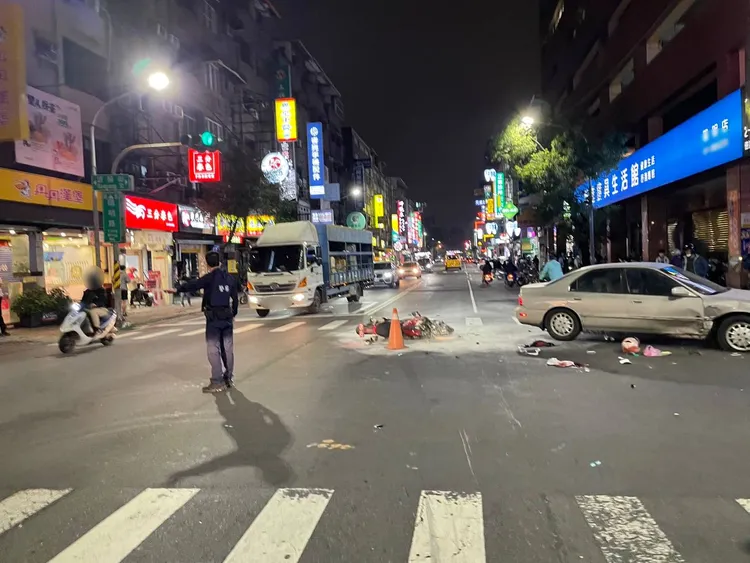 雙方肇責仍待釐清。讀者提供