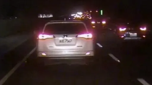 救護車疾駛「休旅車國道擋路」 兩度鳴笛!它拖1分半鐘才避讓