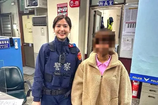 高雄正妹警好人好事曝光!甜美笑容誘網友全歪樓 跪求IG喊「我有罪」