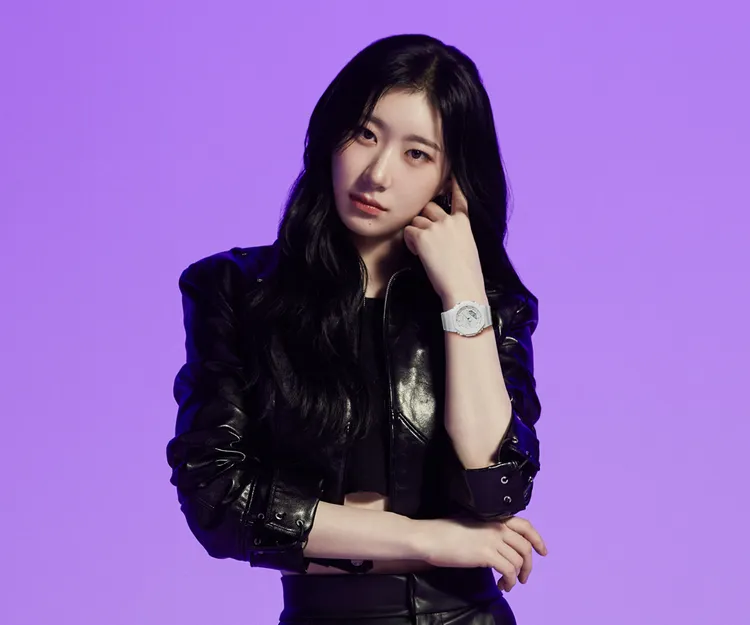 彩領配戴GMA-P2100IT-7A。品牌提供