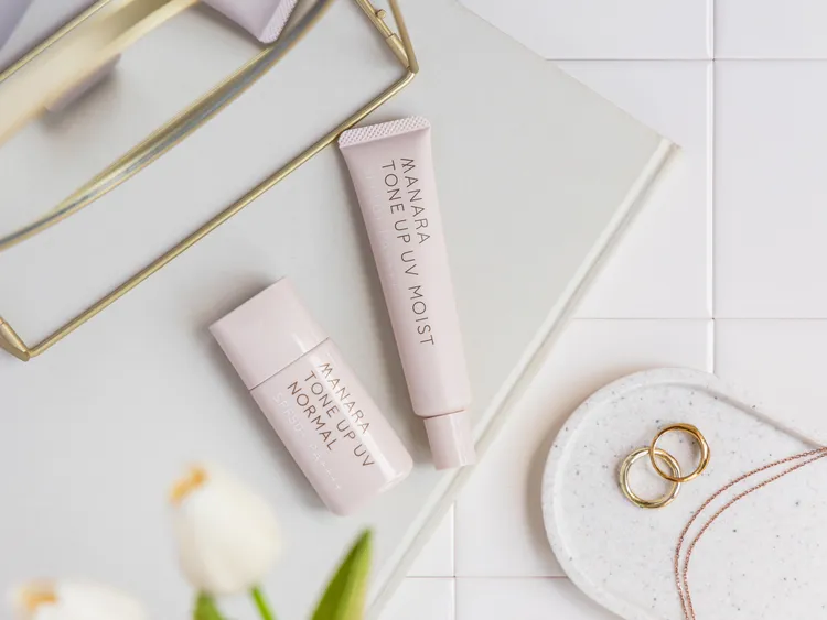 MANARA抗UV發光素顏霜，一般型30ml／980元、潤澤型30g／980元。品牌提供