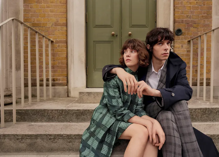 DAKS 130th Anniversary Collection系列。品牌提供