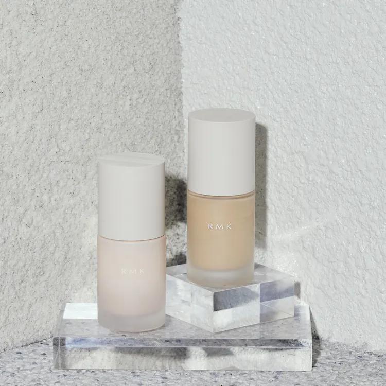 全新透亮隔離霜建議可搭配完美無瑕粉底液使用。品牌提供