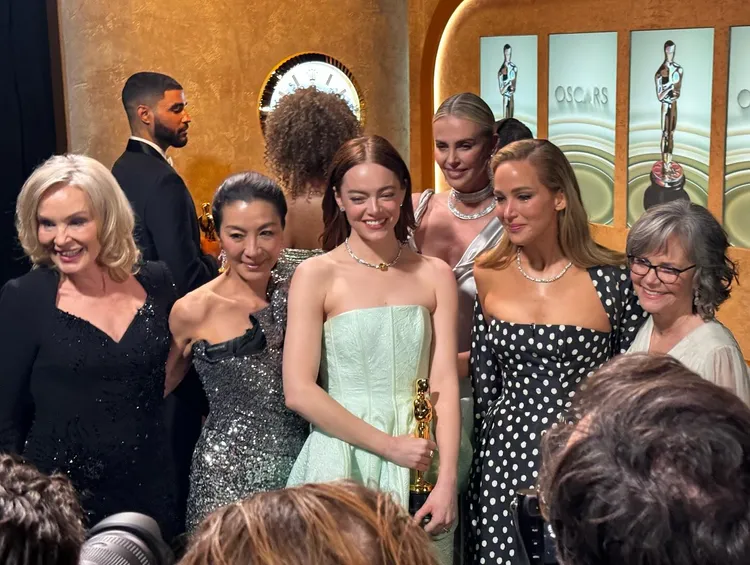 楊紫瓊分享影后合照。翻攝michelleyeoh_official IG
