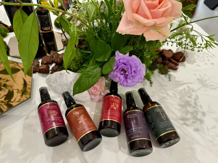 Abysse按摩精油當前佔品牌營收50%。張家玲攝
