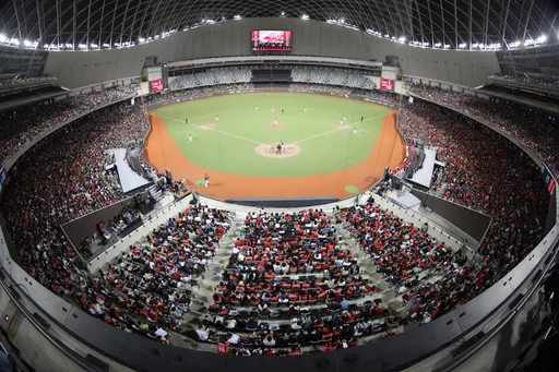 中職35年大巨蛋開打!近3萬人進場打破兩項神紀錄 味全龍開紅盤