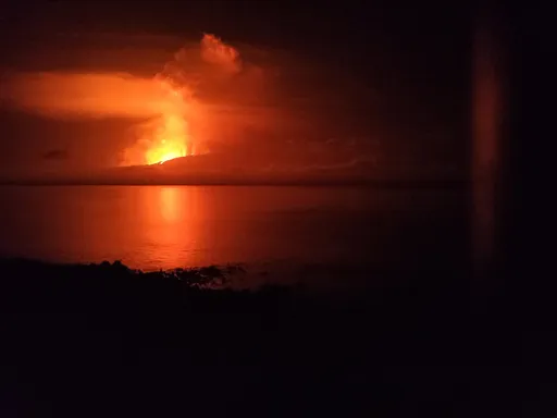 厄瓜多火山時隔4年再噴 地處偏遠暫無危險