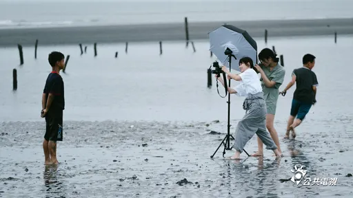 林予晞幫偏鄉學童拍畢業照 曾敬驊分享成為演員契機