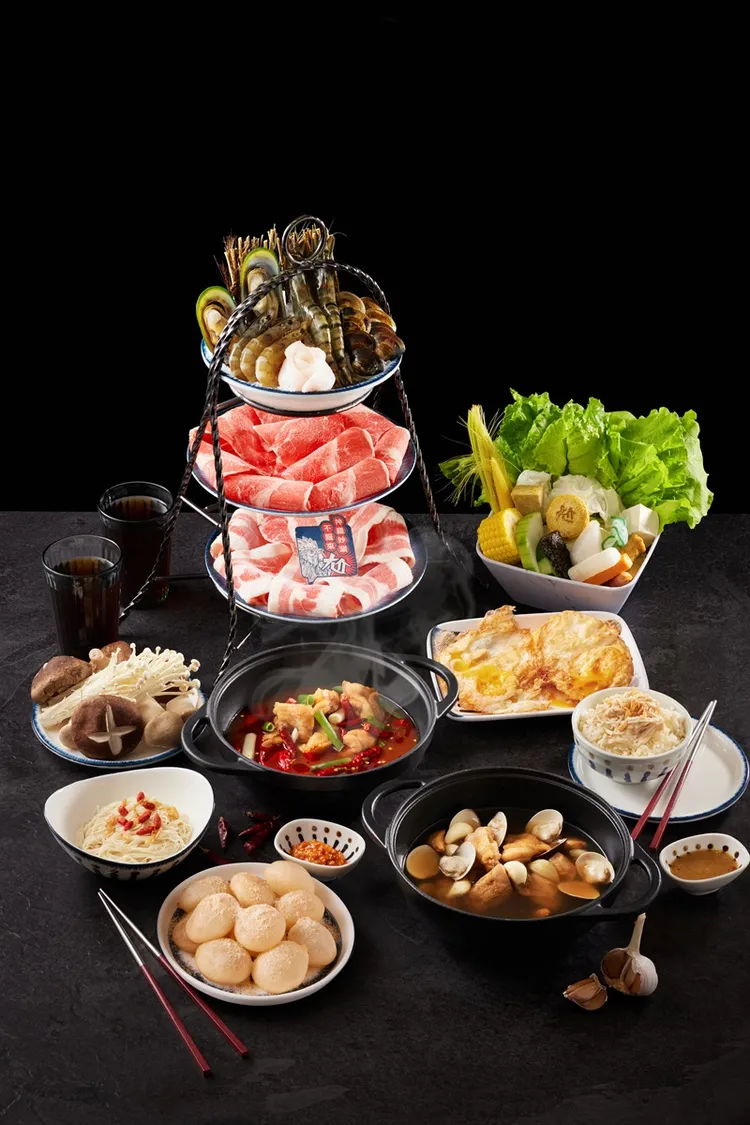 3/1至3/31，兩人以上到「尬鍋」消費，同行中只有一位女性整單即享88折。業者提供