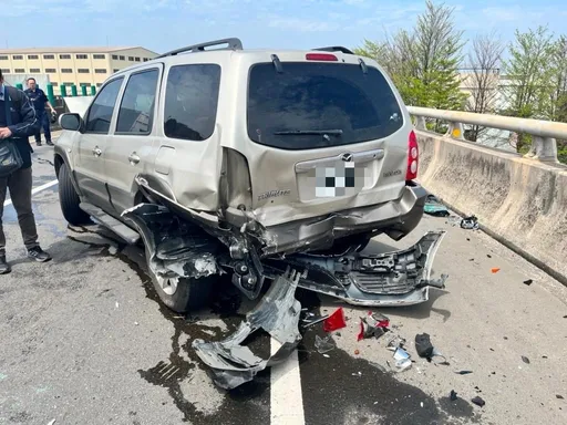 台66楊梅段大貨車追撞前方3車 未注意路況!4駕駛全受傷送醫
