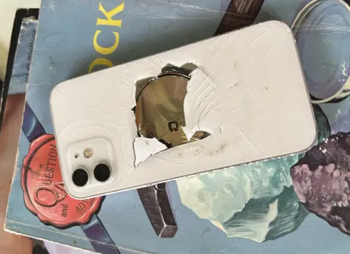 一個動作毀了iPhone！美鄉民警世文：別做這事