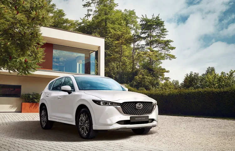 Mazda CX-5於今年2月份掛牌創下419輛的銷售表現，榮登當月進口休旅市場第2名。原廠照片
