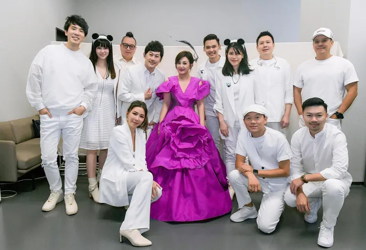 梁靜茹與伍冠諺在演唱會上有密切合作。