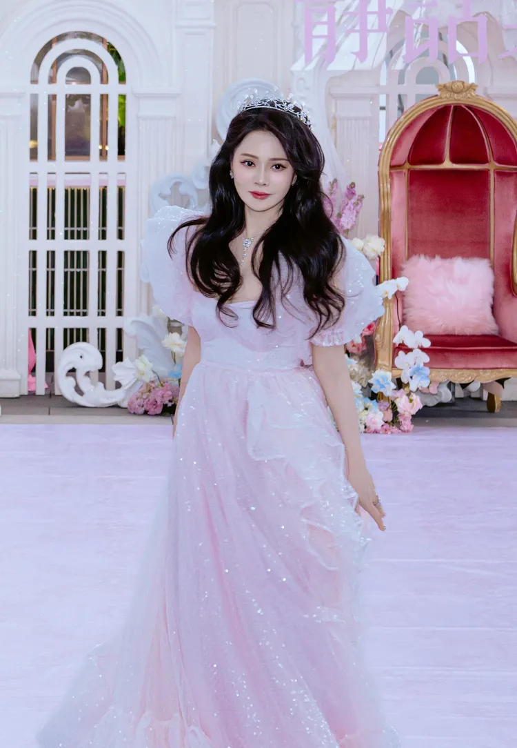 伊能靜56歲保養得宜。翻攝雁雁兮兮微博