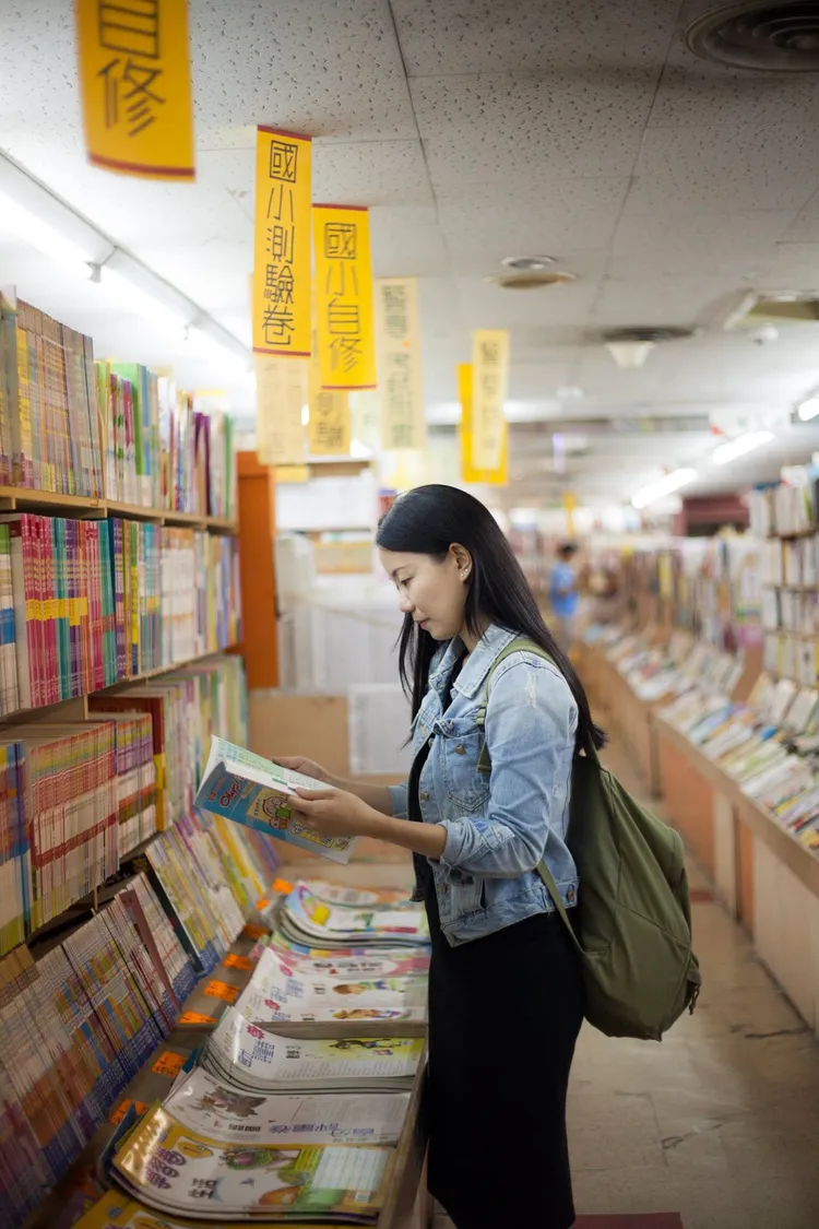 鳳山大書城因設在地下室也被稱為「魔法洞穴」。翻攝自鳳山大書城臉書