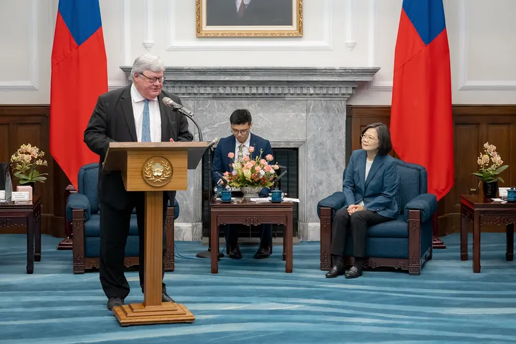 包瑞翰表示，能從台灣學習如何對抗假訊息操弄。府提供