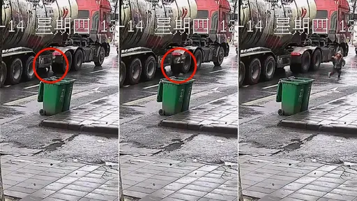 屁孩過馬路「鑽停紅燈大車底」　目擊者：車若動他就被壓成餅