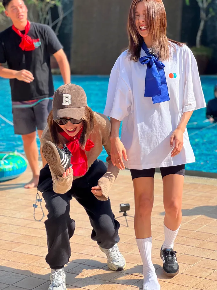 峮峮猛逗蔡黃汝。中視提供