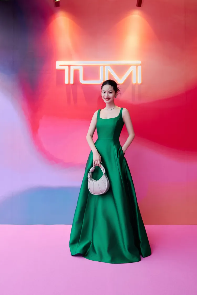 曾之喬亮麗出席。TUMI 提供