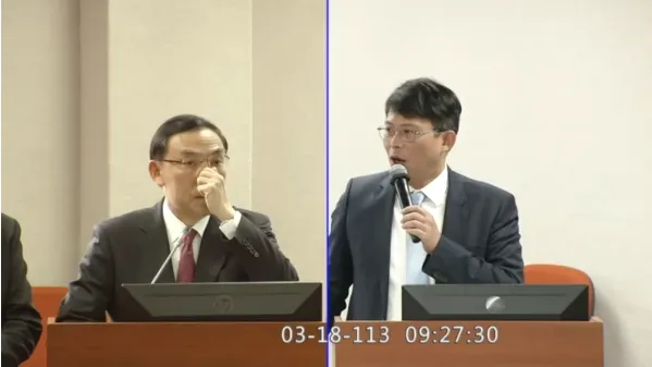 蔡清祥被黃國昌質詢到臉色沉重。翻攝立院直播議事網