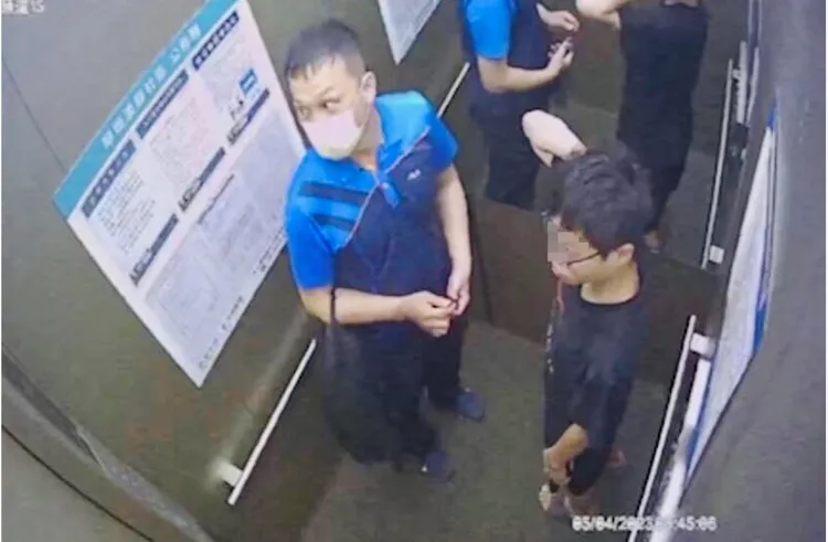 賴姓高中生（右）與夏男辦完同婚登記，返回夏男住處搭電梯上樓不久就墜樓。資料照片