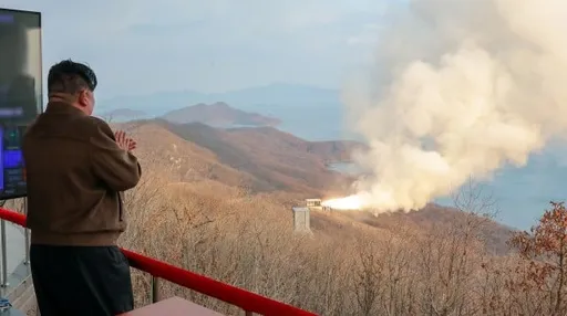 北韓大秀軍事肌肉 稱已成功測試新型飛彈發動機