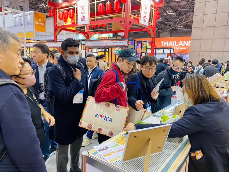 東京國際食品展高雄物產館詢問度高。農業局提供