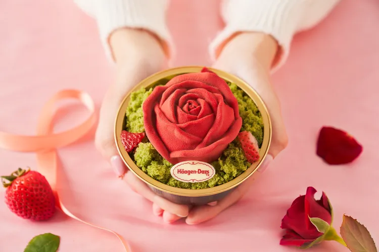 哈根達斯綁定會員購買貝兒真愛，即送掌心玫瑰。業者提供