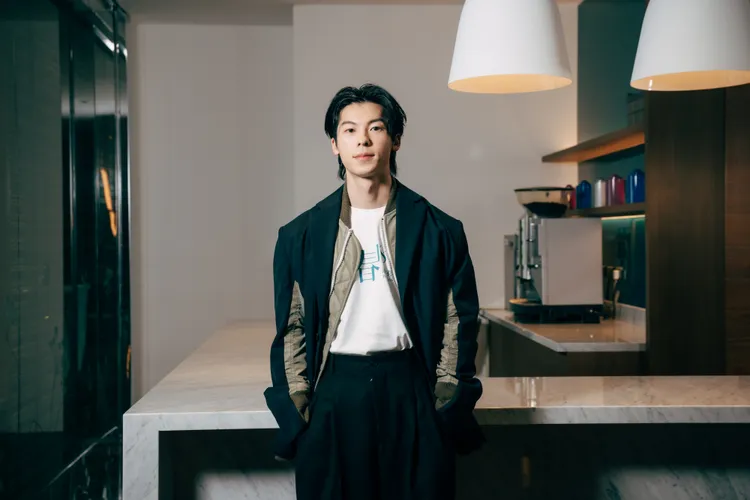 許光漢開玩笑說初戀的味道像清原果耶。翻滾吧男孩電影有限公司提供