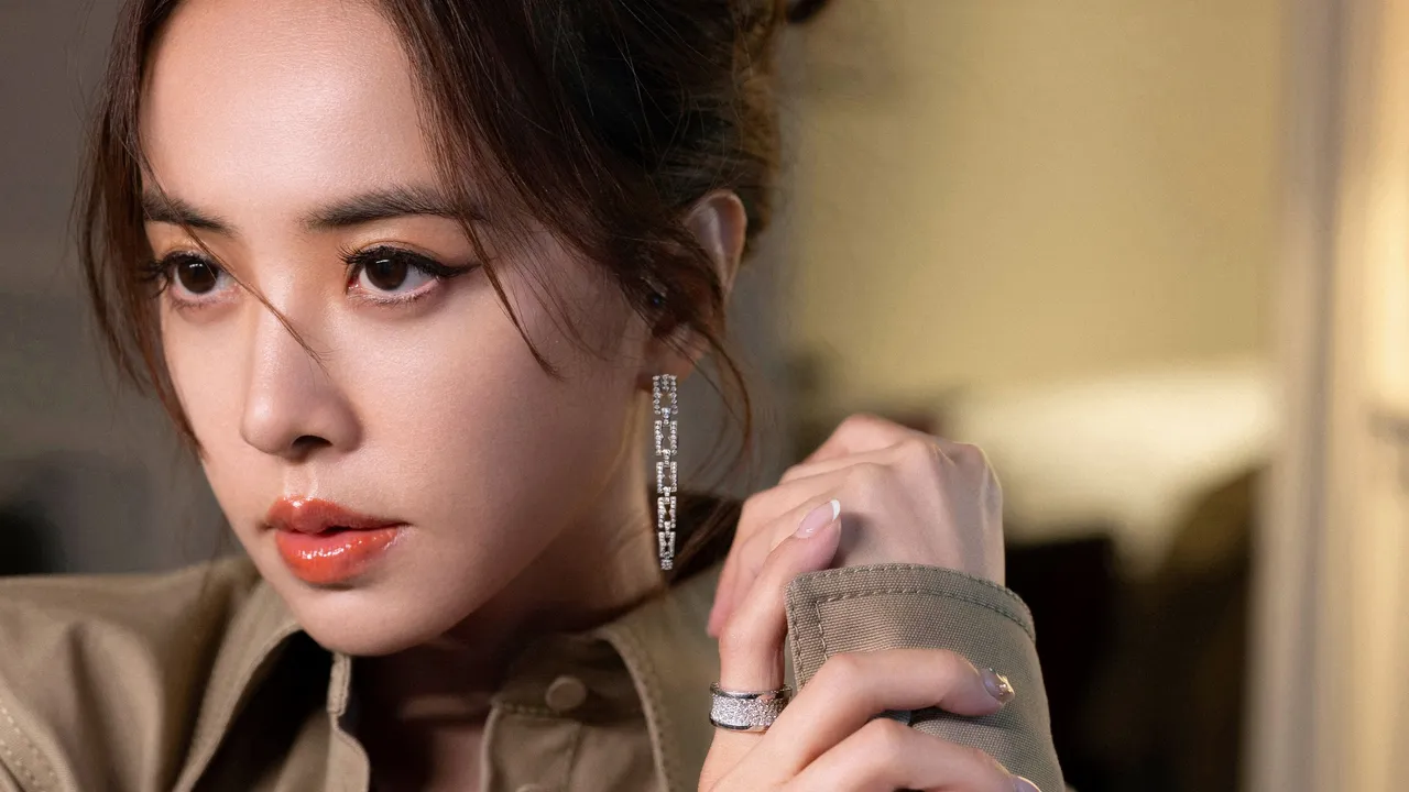 天后蔡依林戴上寶格麗B.zero1系列珠寶透露「春天有約了」。品牌提供