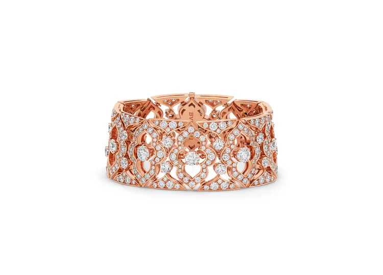 BULGARI 頂級鑽石手環。品牌提供