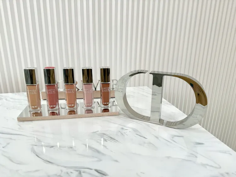 超完美持久亮采露，各1750元。張家玲攝