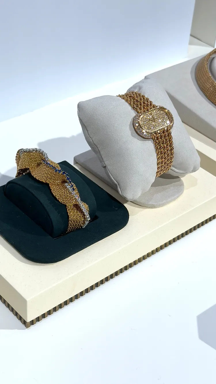 古董珠寶作品。品牌提供