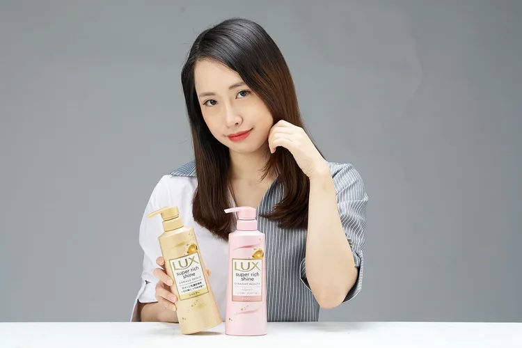 LUX日本奇蹟閃耀洗髮精讓妳擁有髮廊級的水感亮澤秀髮，有好髮質就有高顏值，即刻輕鬆變網美！