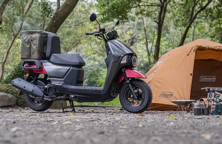 4MICA 的Coleman限定色為4MICA150碟煞版，限量300台，還享分期24期0利率，現金分期同價。原廠照片